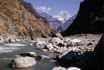 H�ngebruecke mit Blick auf Nilgiri(7051m)